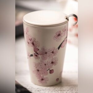 Tea Forte tea brewer